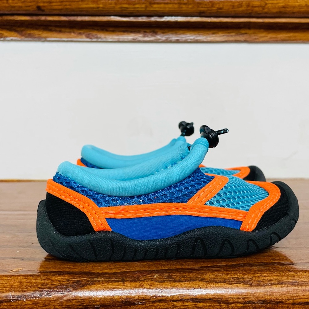 NWOT WONDER NATION TODDLER Shoes SZ5/6